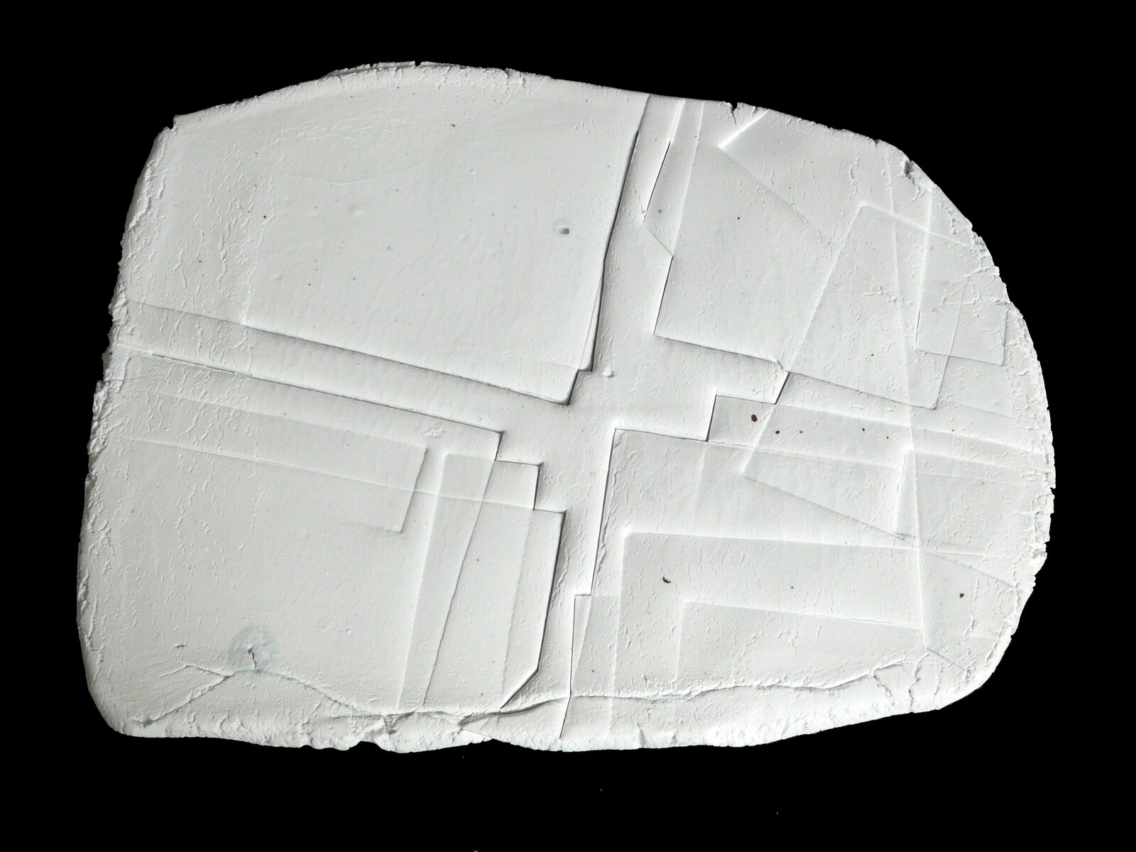 Espais il·limitats I, porcelana, 43 x 33 x 2 cm., 2011